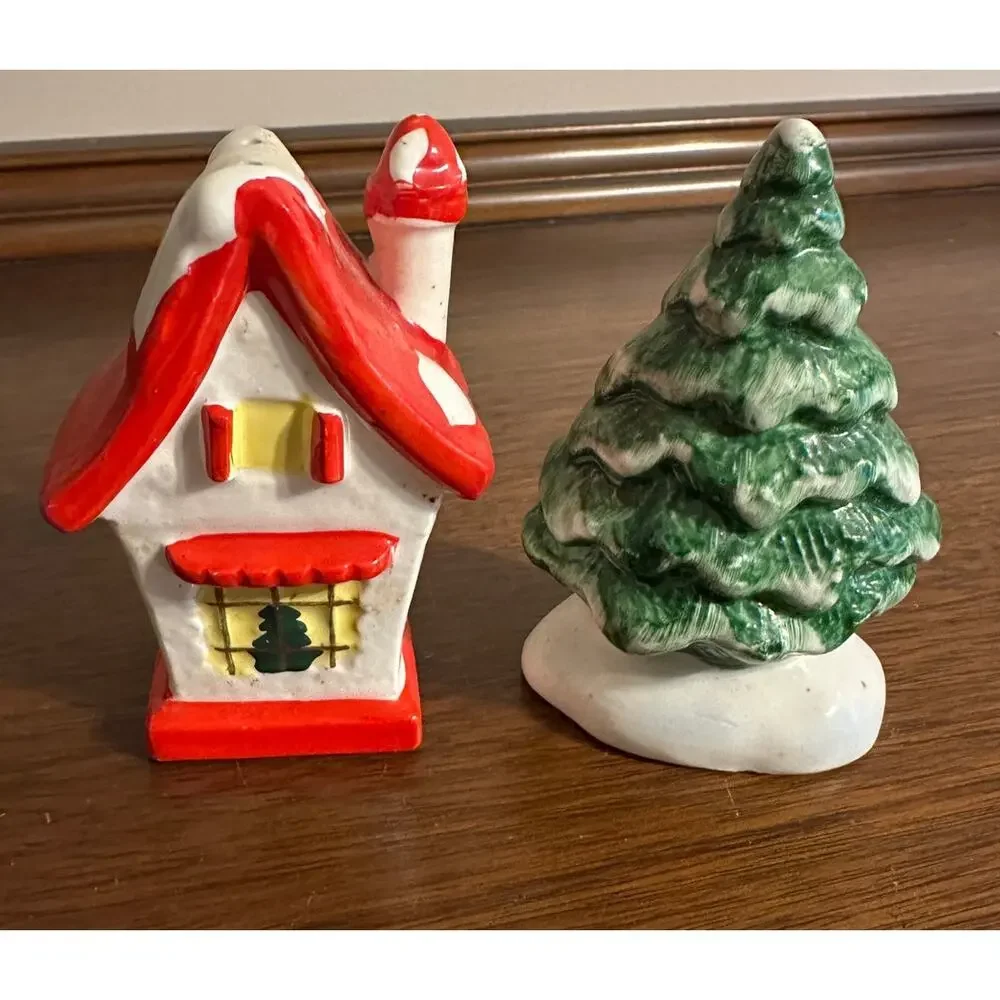 Lefton Vintage Christmas House Tree Salt & Pepper Shakers Red Green